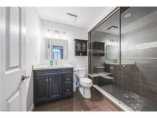 48 Madonna Drive, Hamilton, ON - Indoor Photo Showing Bathroom