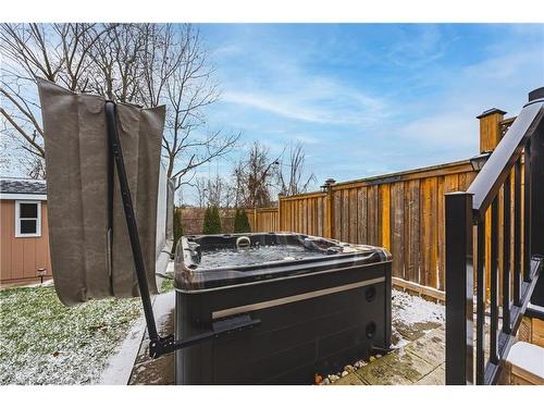 48 Madonna Drive, Hamilton, ON - Outdoor