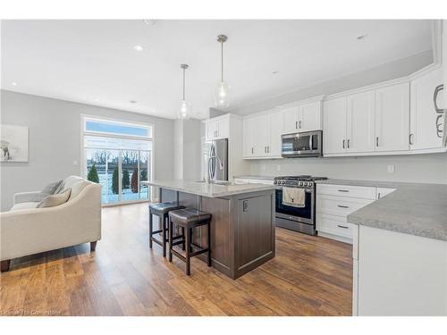 10-740 Main Street E, Dunnville, ON - Indoor Photo Showing Kitchen With Upgraded Kitchen