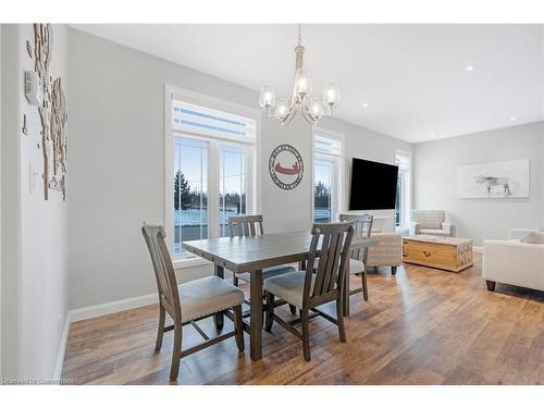 10-740 Main Street E, Dunnville, ON - Indoor Photo Showing Dining Room