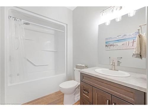 10-740 Main Street E, Dunnville, ON - Indoor Photo Showing Bathroom