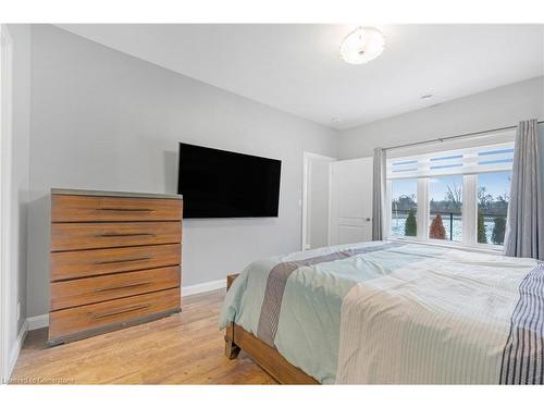 10-740 Main Street E, Dunnville, ON - Indoor Photo Showing Bedroom