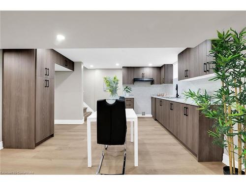 67 Glendee Road, Hamilton, ON - Indoor Photo Showing Kitchen