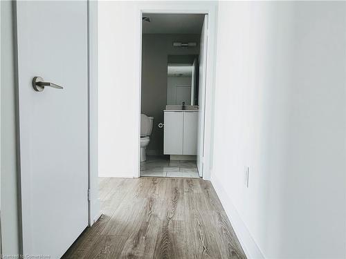 5007-30 Shore Breeze Drive, Toronto, ON - Indoor Photo Showing Other Room