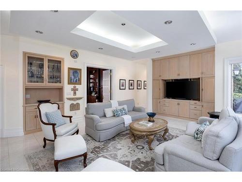 75 Ridge Road, Stoney Creek, ON - Indoor Photo Showing Living Room