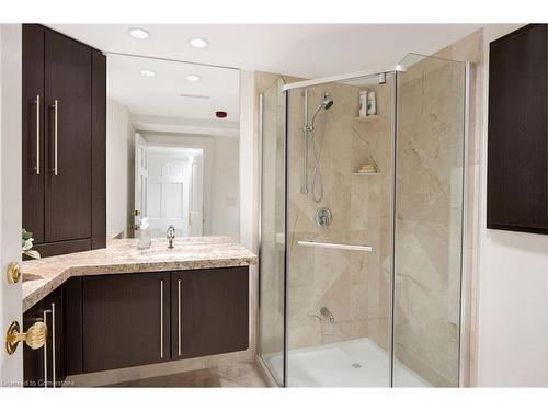 75 Ridge Road, Stoney Creek, ON - Indoor Photo Showing Bathroom