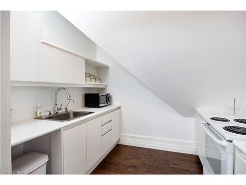 75 Ridge Road, Stoney Creek, ON - Indoor Photo Showing Kitchen