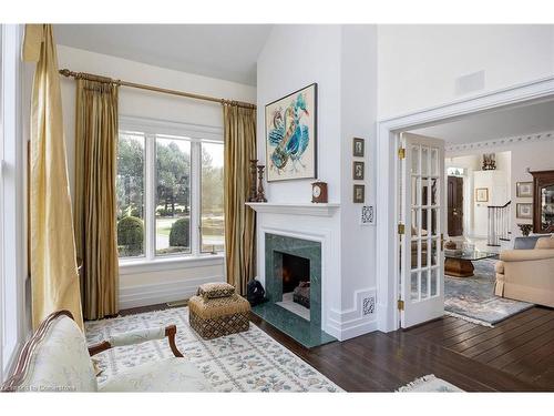 75 Ridge Road, Stoney Creek, ON - Indoor Photo Showing Living Room With Fireplace