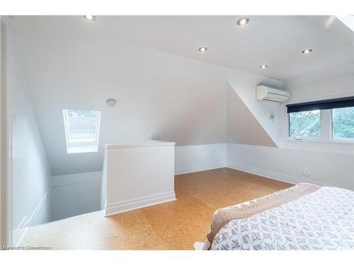 56 Newton Avenue, Hamilton, ON - Indoor Photo Showing Bedroom