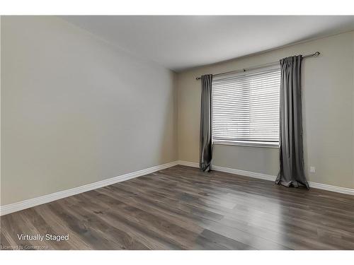 24 Manorwood Drive, Smithville, ON - Indoor Photo Showing Other Room