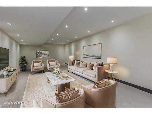 24 Manorwood Drive, Smithville, ON - Indoor Photo Showing Living Room