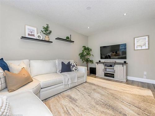 56 Cedarvale Avenue, Guelph, ON - Indoor Photo Showing Living Room