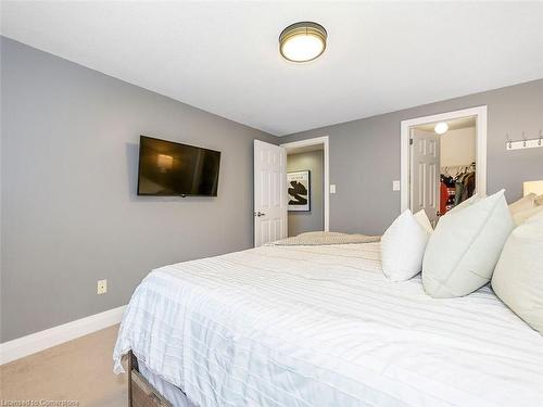 56 Cedarvale Avenue, Guelph, ON - Indoor Photo Showing Bedroom