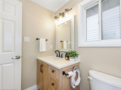 56 Cedarvale Avenue, Guelph, ON - Indoor Photo Showing Bathroom