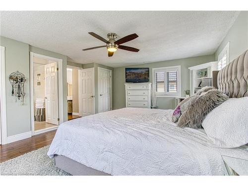 580 Fifty Road, Stoney Creek, ON - Indoor Photo Showing Bedroom