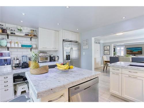 580 Fifty Road, Stoney Creek, ON - Indoor Photo Showing Kitchen