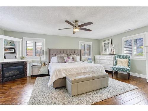 580 Fifty Road, Stoney Creek, ON - Indoor Photo Showing Bedroom