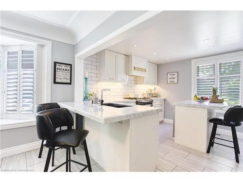 580 Fifty Road, Stoney Creek, ON - Indoor Photo Showing Kitchen With Upgraded Kitchen