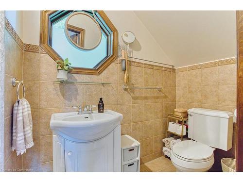 580 Fifty Road, Stoney Creek, ON - Indoor Photo Showing Bathroom