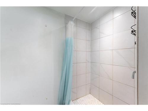 58 Novoco Drive, Hamilton, ON - Indoor Photo Showing Bathroom