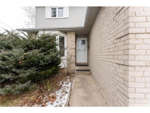 58 Novoco Drive, Hamilton, ON - Outdoor