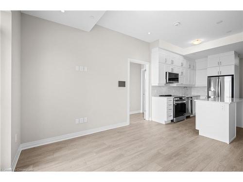 620-480 Gordon Krantz Avenue, Milton, ON - Indoor Photo Showing Kitchen With Stainless Steel Kitchen With Upgraded Kitchen