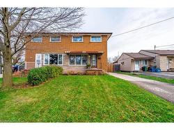 18 Warwick Road  Stoney Creek, ON L8E 1Y3