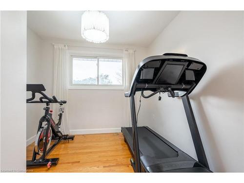 18 Warwick Road, Stoney Creek, ON - Indoor Photo Showing Gym Room