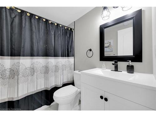 72 Sanatorium Road, Hamilton, ON - Indoor Photo Showing Bathroom