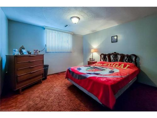 419 Red Oak Avenue, Hamilton, ON - Indoor Photo Showing Bedroom