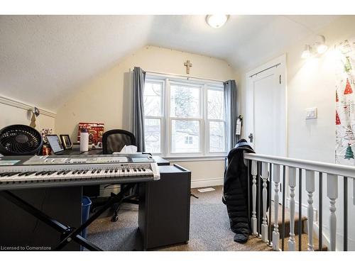 109 Royal Avenue, Hamilton, ON - Indoor Photo Showing Other Room