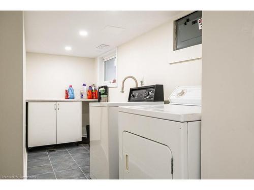 109 Royal Avenue, Hamilton, ON - Indoor Photo Showing Laundry Room