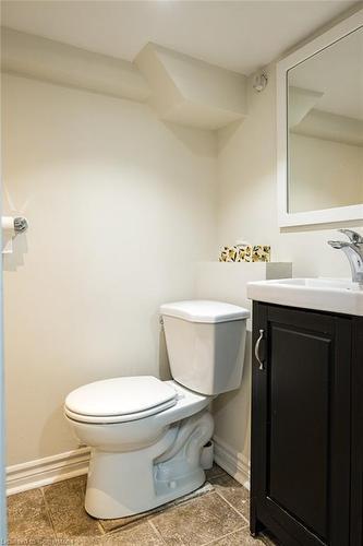 109 Royal Avenue, Hamilton, ON - Indoor Photo Showing Bathroom