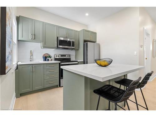 22 Windsor Street, Hamilton, ON - Indoor Photo Showing Kitchen With Stainless Steel Kitchen With Upgraded Kitchen