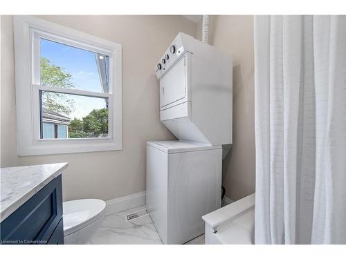 22 Windsor Street, Hamilton, ON - Indoor Photo Showing Laundry Room