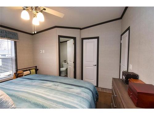 316-673 Brant-Waterloo Road, Ayr, ON - Indoor Photo Showing Bedroom