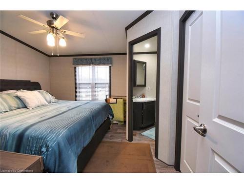 316-673 Brant-Waterloo Road, Ayr, ON - Indoor Photo Showing Bedroom