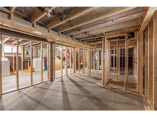 6584 Orchard Avenue, Niagara Falls, ON - Indoor Photo Showing Basement