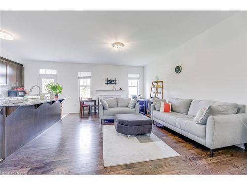 3483 Eternity Way, Oakville, ON - Indoor Photo Showing Living Room