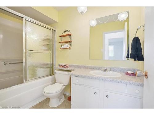 77 Cranbrook Drive, Hamilton, ON - Indoor Photo Showing Bathroom