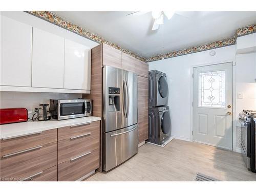 50 1/2 Clyde Street, Hamilton, ON - Indoor Photo Showing Kitchen