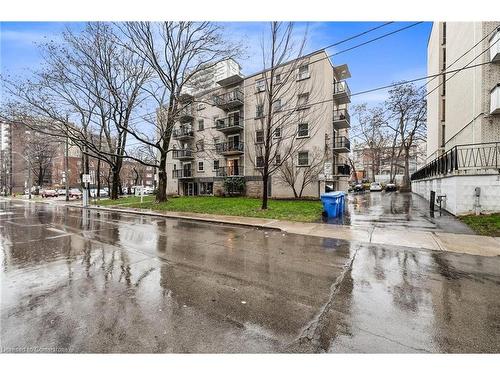 407-40 Robinson Street, Hamilton, ON - Outdoor