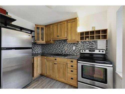 407-40 Robinson Street, Hamilton, ON - Indoor Photo Showing Kitchen With Stainless Steel Kitchen