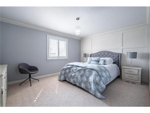 281 Brigadoon Drive, Hamilton, ON - Indoor Photo Showing Bedroom