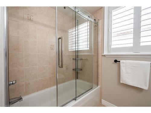 281 Brigadoon Drive, Hamilton, ON - Indoor Photo Showing Bathroom