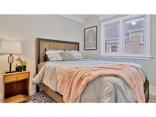 Upper-5 Sunning Hill Avenue, Hamilton, ON - Indoor Photo Showing Bedroom