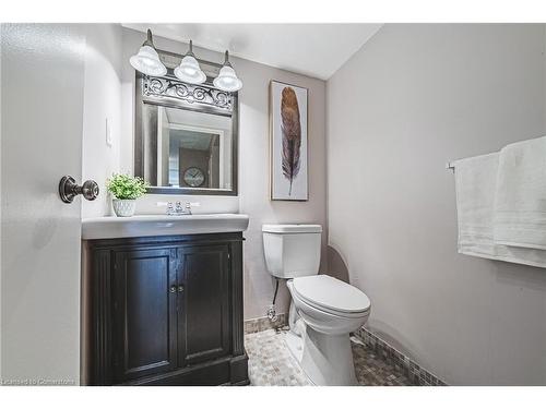 1908-150 Charlton Avenue E, Hamilton, ON - Indoor Photo Showing Bathroom