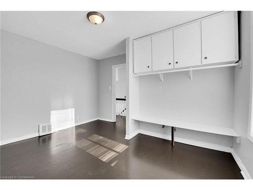 20 Keith Street, Hamilton, ON - Indoor Photo Showing Other Room