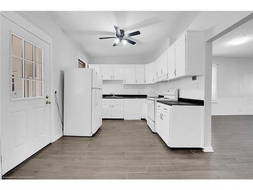 20 Keith Street, Hamilton, ON - Indoor Photo Showing Kitchen