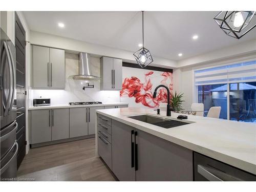 21 Malcolm Crescent, Caledonia, ON - Indoor Photo Showing Kitchen With Double Sink With Upgraded Kitchen